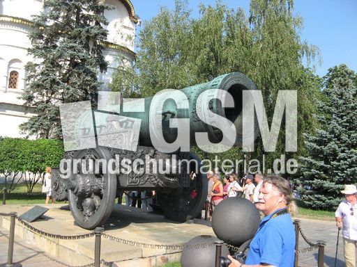 352 Zaren Kanone.JPG